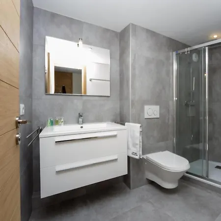 La Cordee 412 - Year *