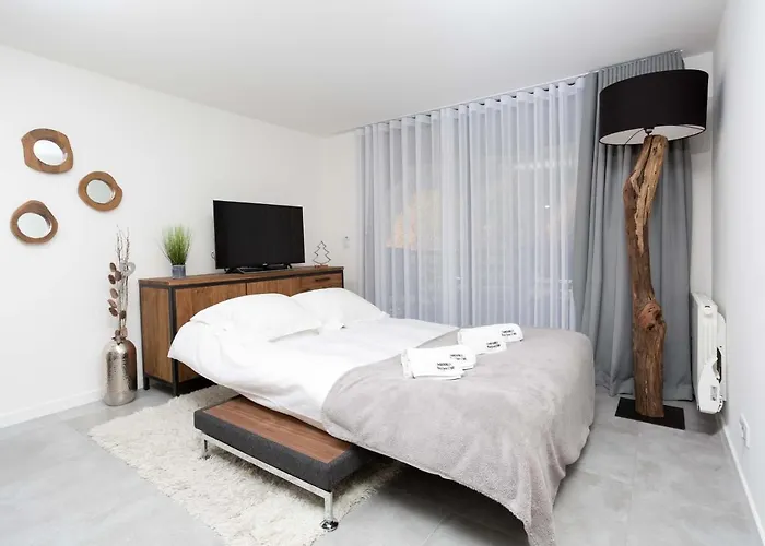 La Cordee 412 - Year Chamonix