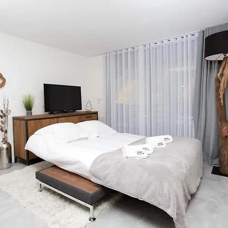 La Cordee 412 - Year Chamonix